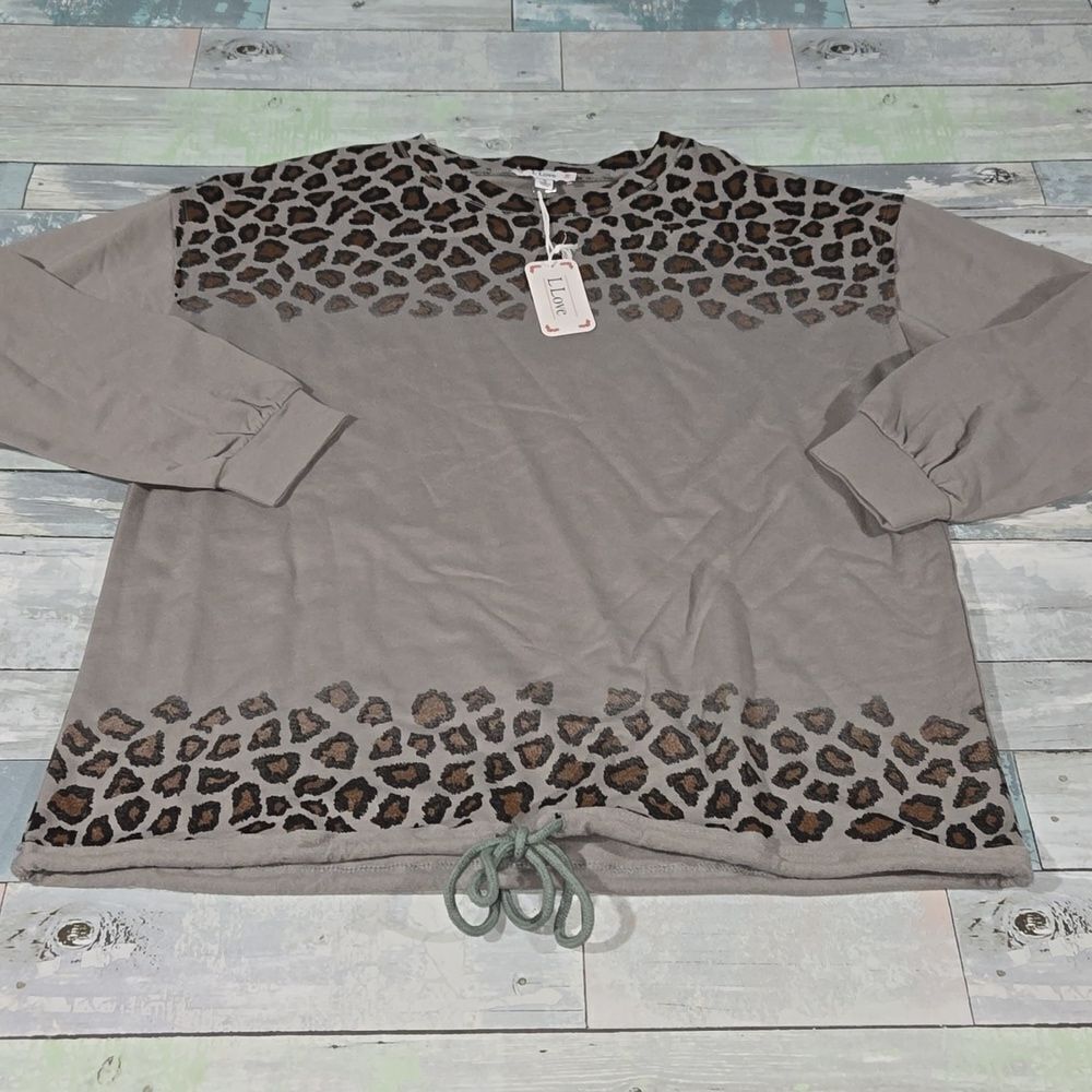 L. Love Long Sleeve Cheetah Print Shirt/Top sz Small NWT